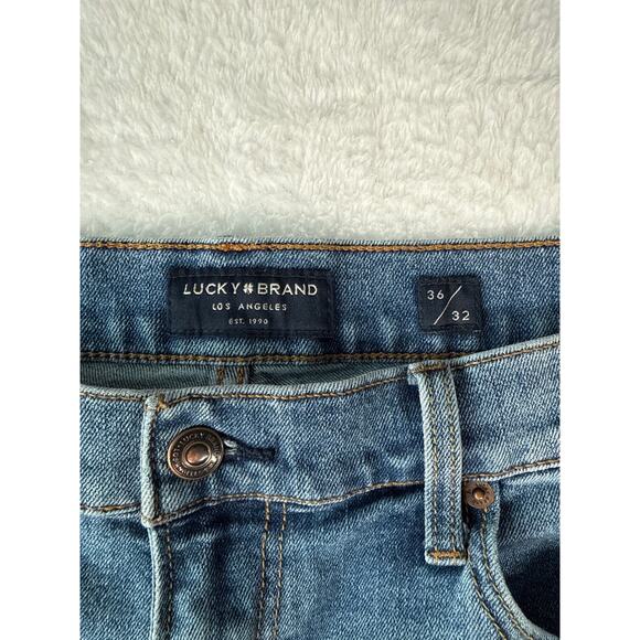 Lucky Brand Jeans 411 Athletic Taper Men 36x32 Medium Wash Blue Denim - Picture 2 of 10